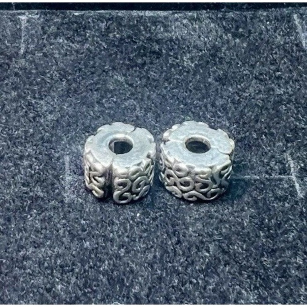 (x2) Authentic Pandora Charm Swirl S Clip 925 ALE Sterling Silver 790338 Retired